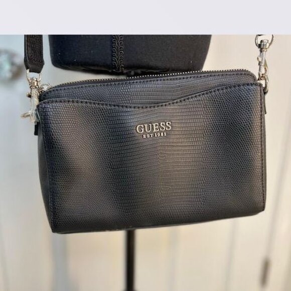 Guess Est 1981 Purse in Black - NWOT - Picture 2 of 9